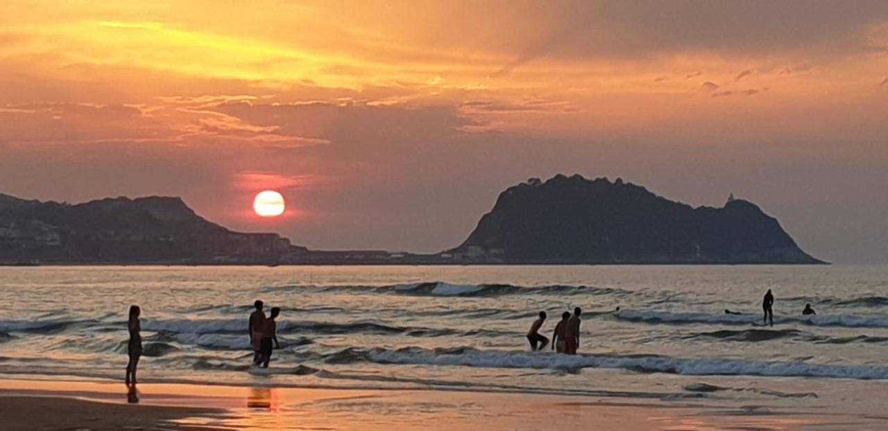 Amplio Piso En La Playa De 135 M2 Con Garaje Apartment Zarautz Luaran gambar