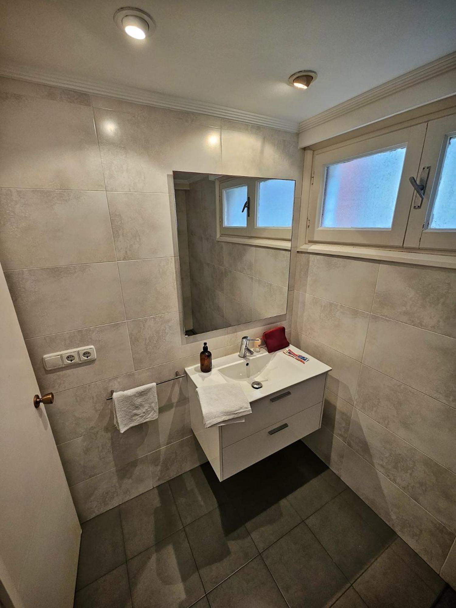 Amplio Piso En La Playa De 135 M2 Con Garaje Apartment Zarautz Luaran gambar